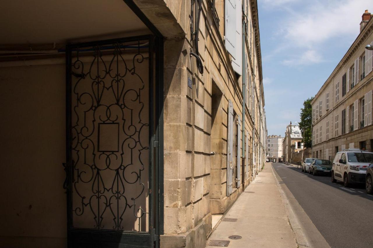 Grand Studio Zen Dans L'Hyper Centre De Poitiers Apartment Bagian luar foto